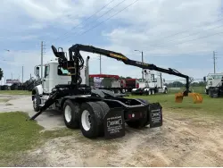 2017 MACK GRANITE GU713