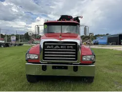2017 MACK GU713