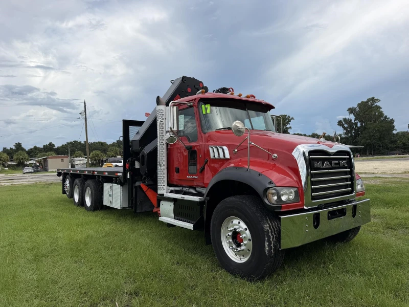 2017 MACK GU713