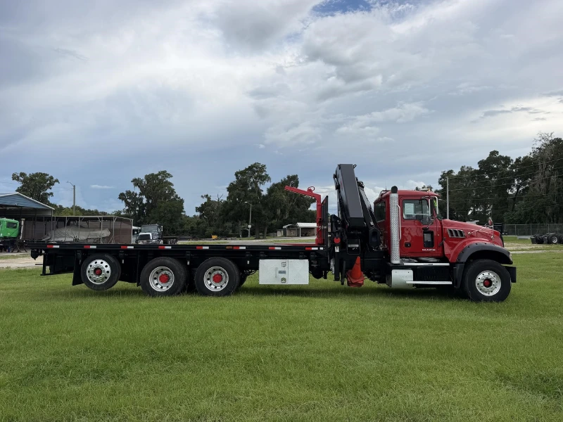2017 MACK GU713