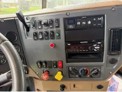 2017 MACK GU713