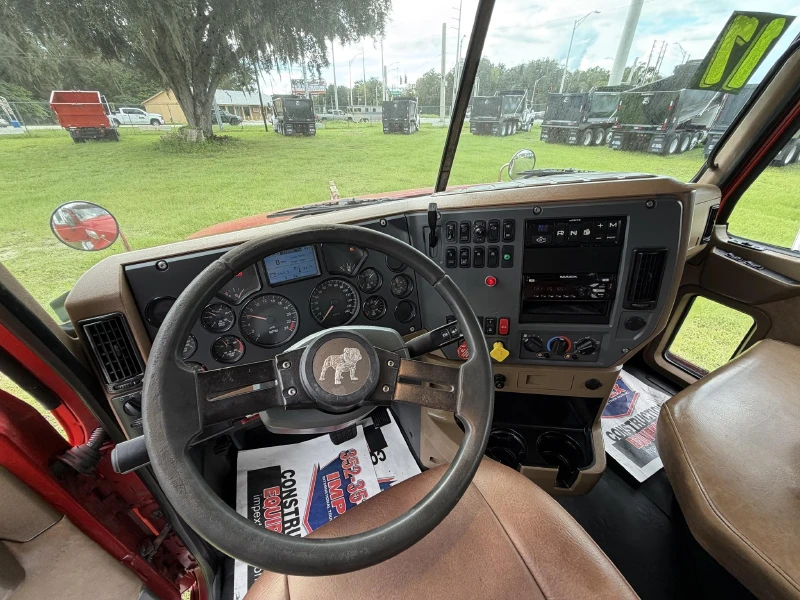 2017 MACK GU713