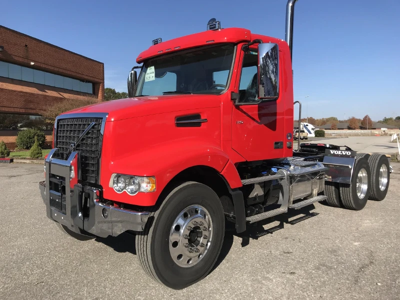 2027 VOLVO VHD64FT300