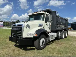 2015 MACK GRANITE GU813