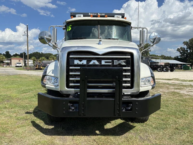 2015 MACK GRANITE GU813