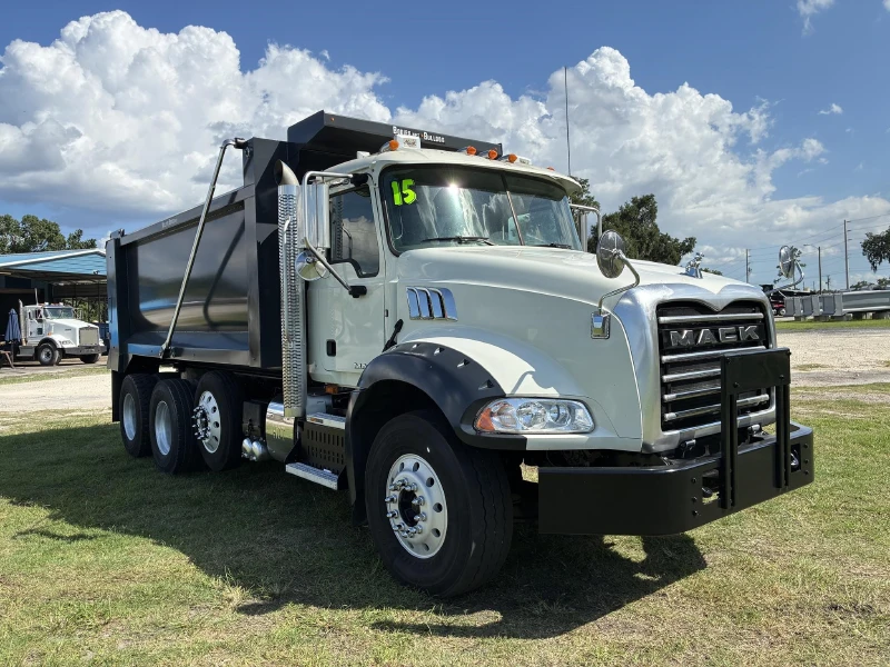 2015 MACK GRANITE GU813