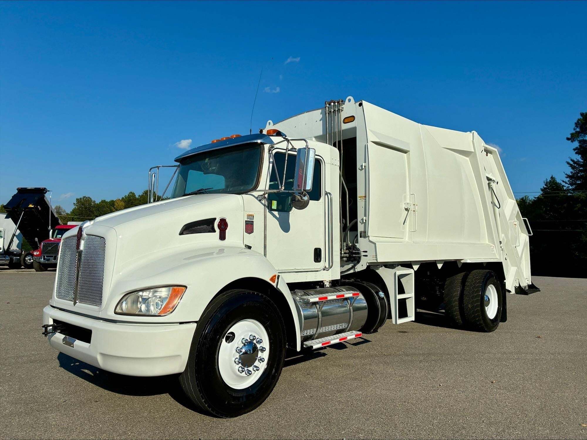 2020 KENWORTH T370 in Chatham, VA