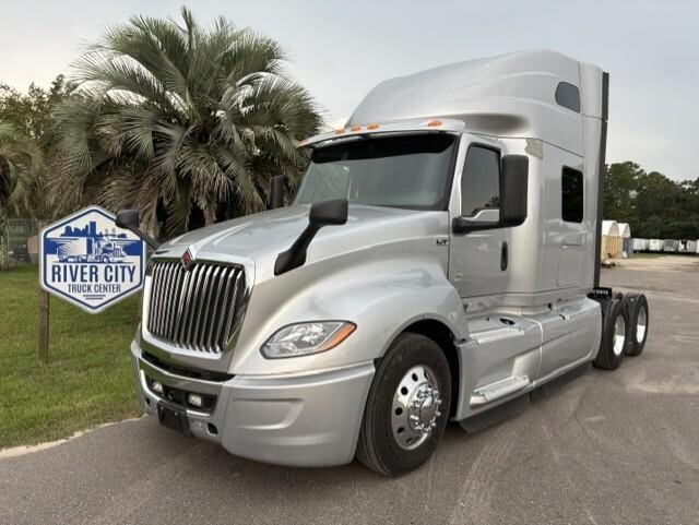 2021 INTERNATIONAL LT in Jacksonville, FL