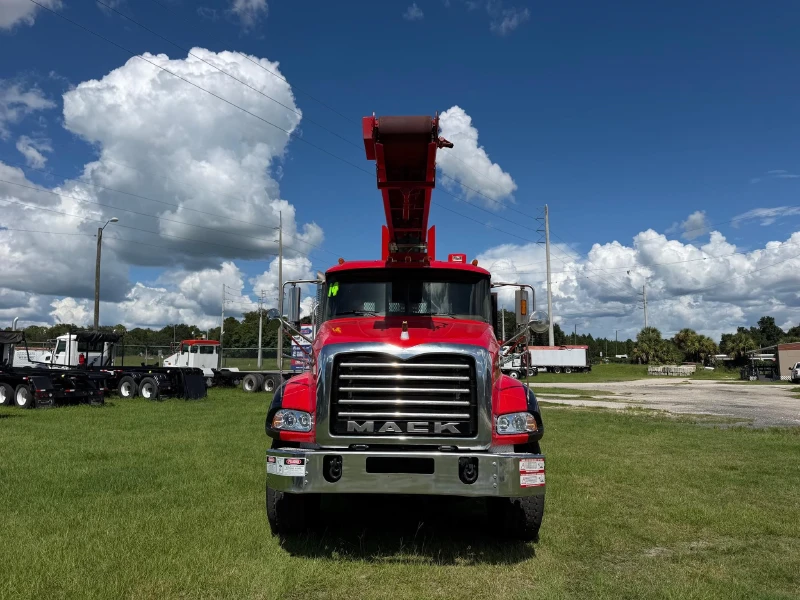 2014 MACK GRANITE GU813