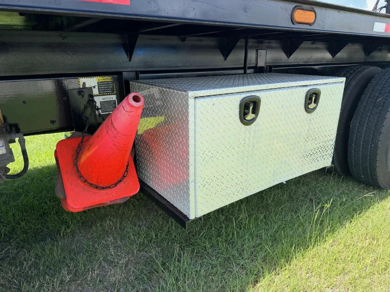 2014 MACK GRANITE GU813