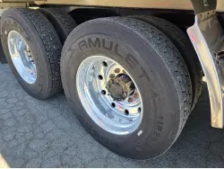 2018 KENWORTH T880
