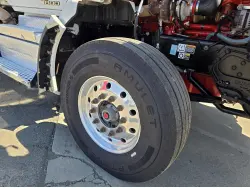 2018 KENWORTH T880