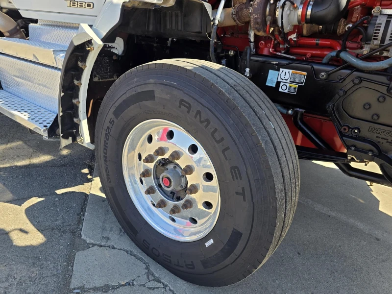 2018 KENWORTH T880