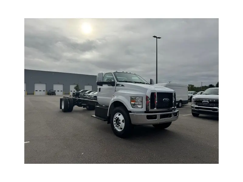 2027 FORD F650