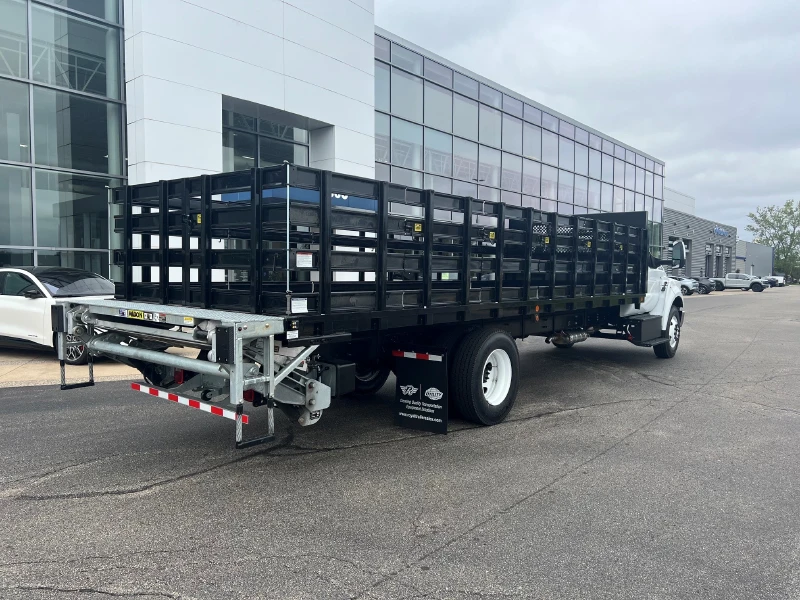 2027 FORD F650
