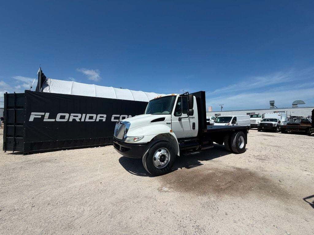2008 International 4300 Flatbed in Boca Raton, FL