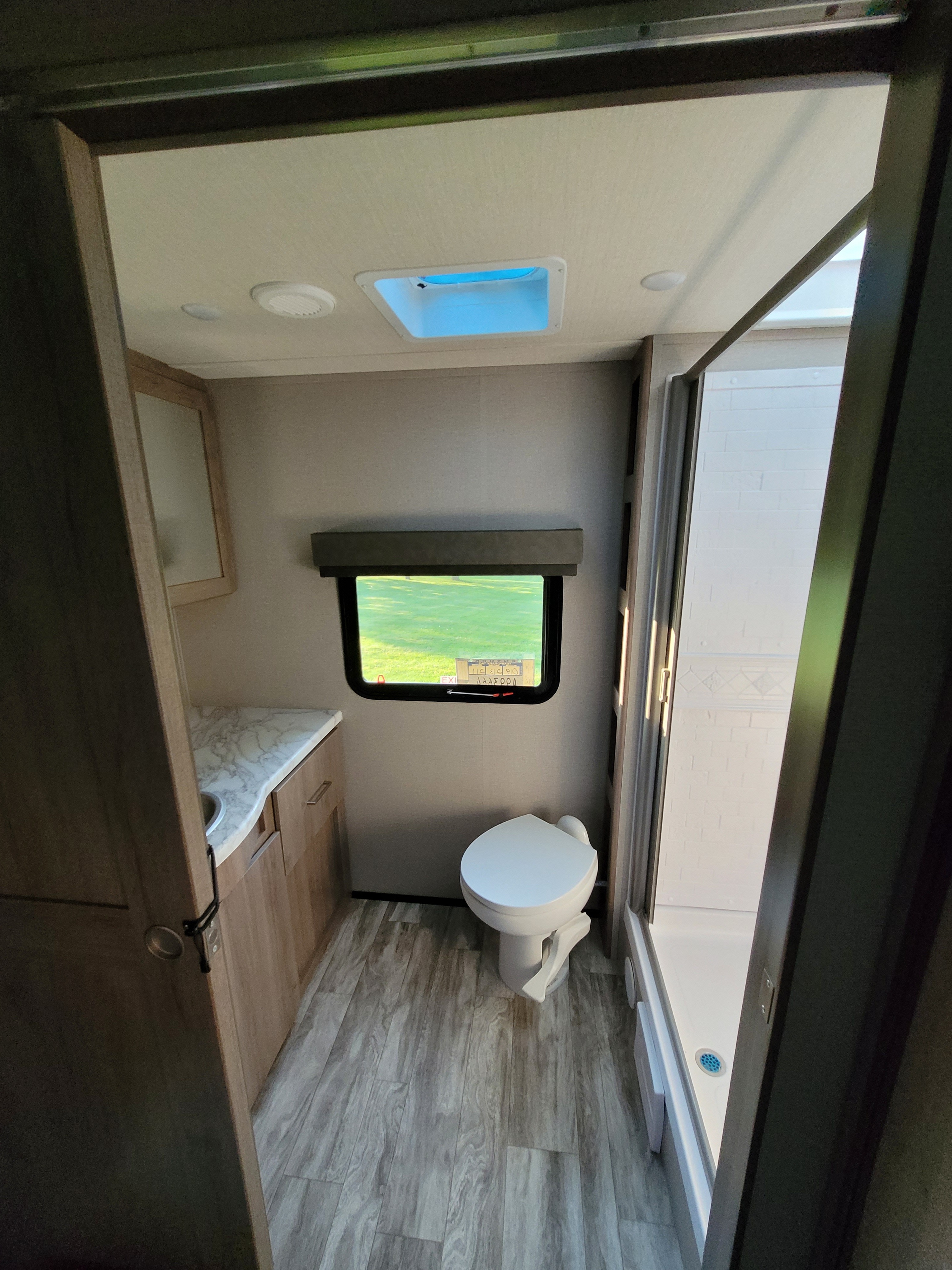 2022 Grand Design IMAGINE XLS 22RBE in prestonsburg KY