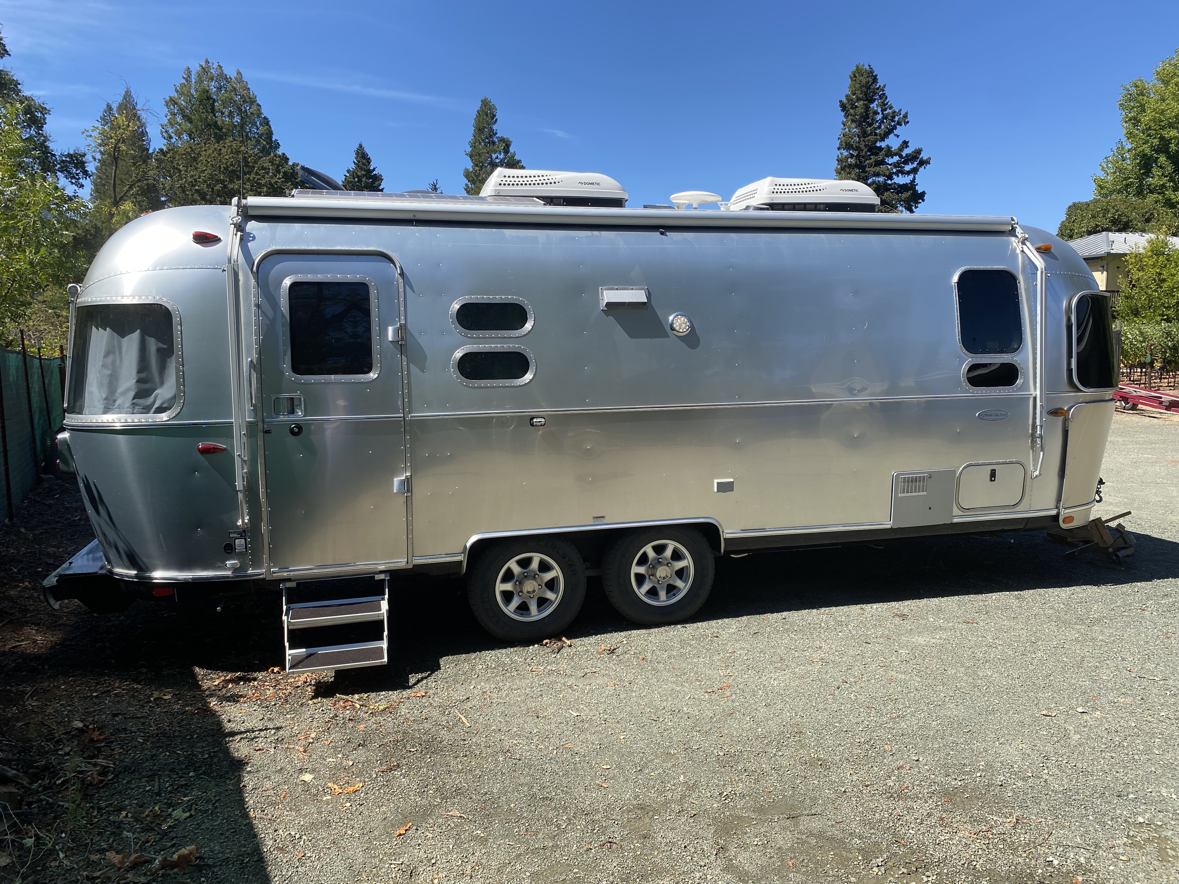 2017 Airstream FLYING CLOUD 23FB TWIN RV