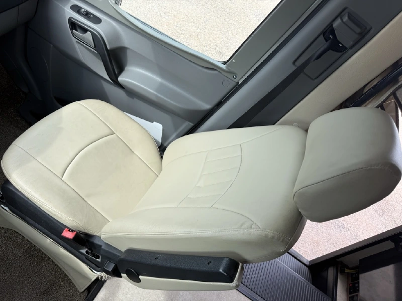 2015 ITASCA NAVION 24V