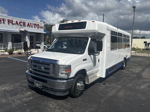 2021 FORD E450 in Gainesville, FL