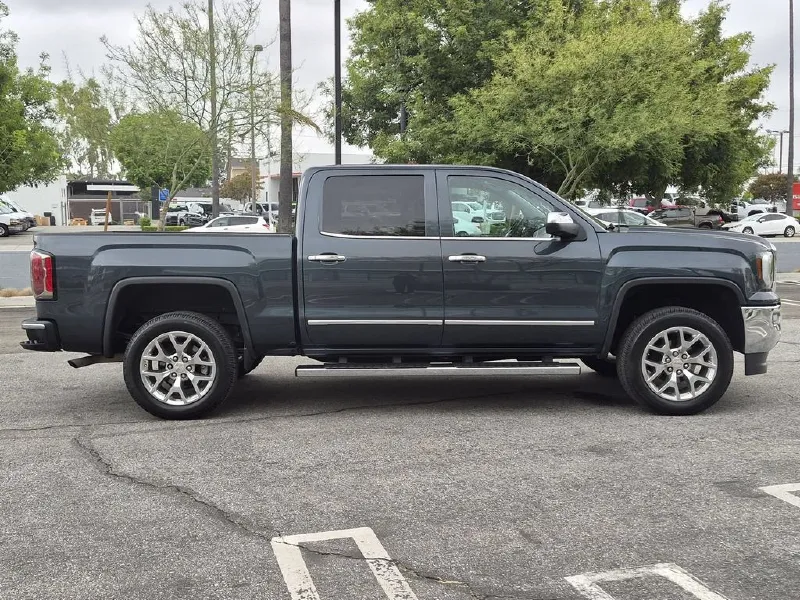 2017 GMC SIERRA