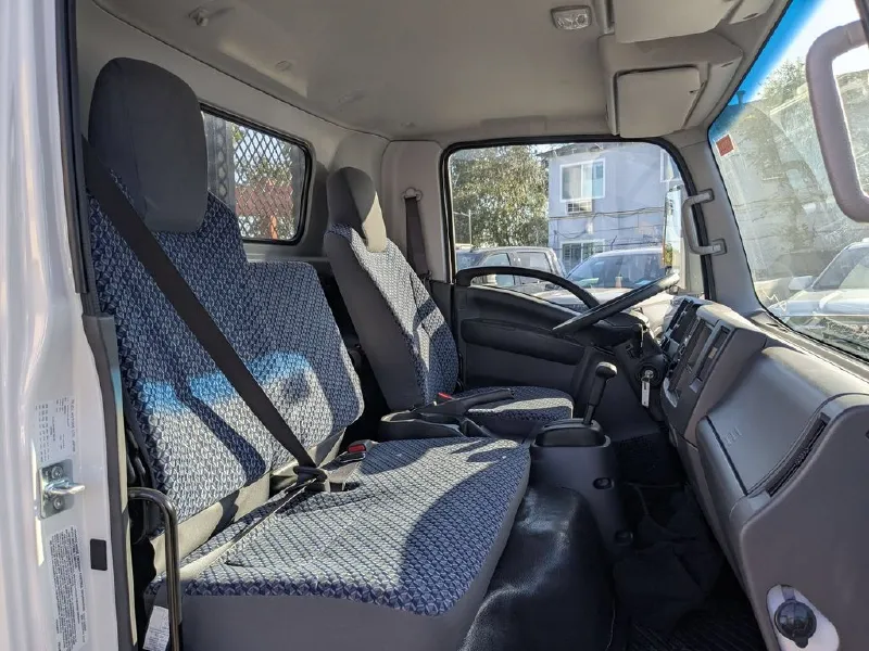 2027 ISUZU NPR HD