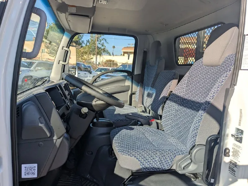 2027 ISUZU NPR HD