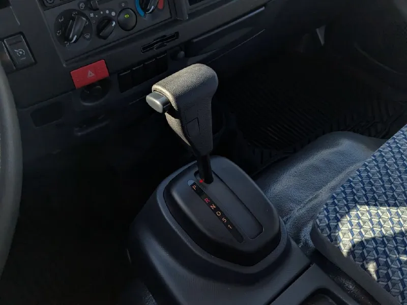 2027 ISUZU NPR HD
