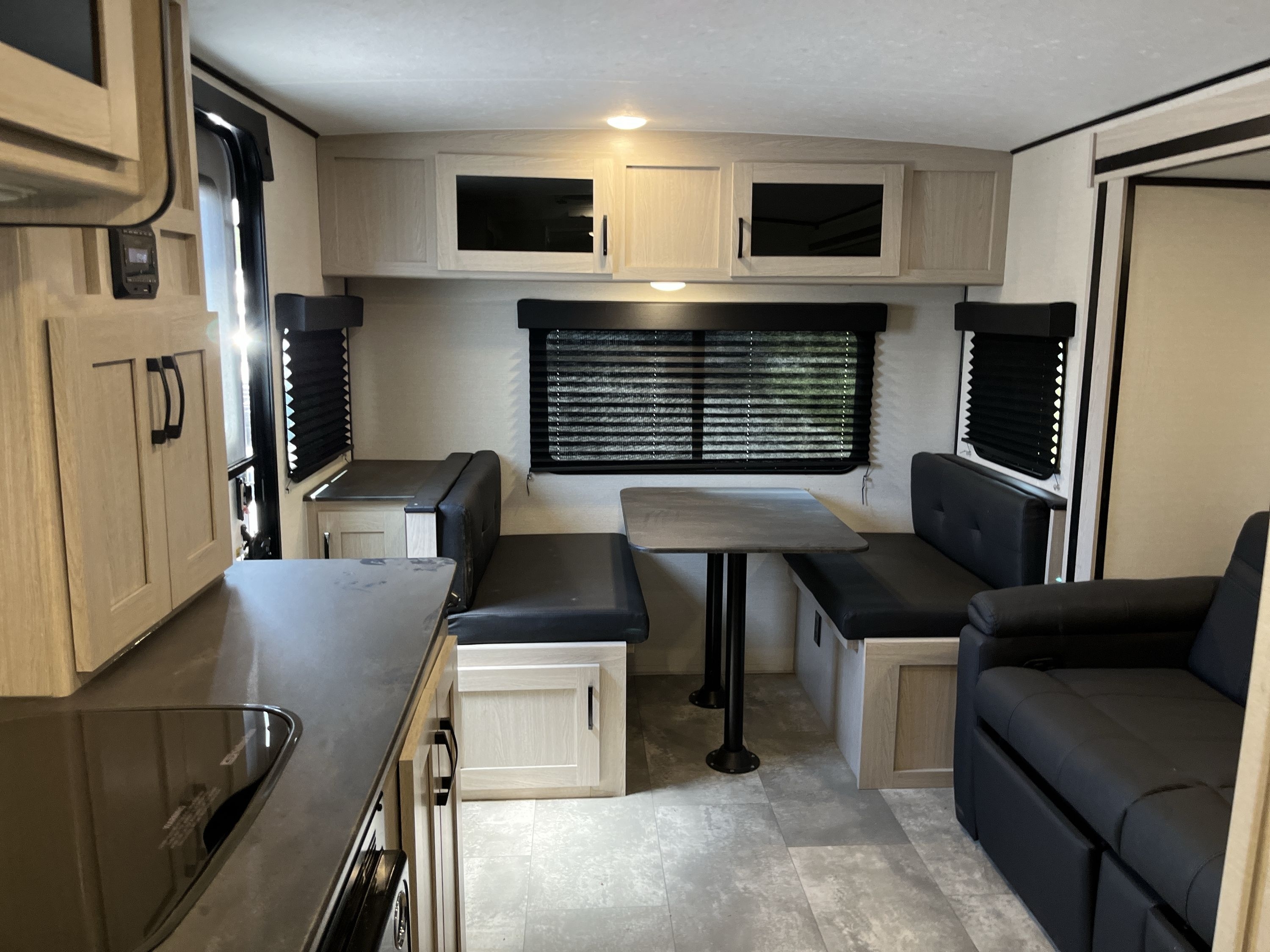 2023 Coachmen APEX NANO 213RDS in branson MO