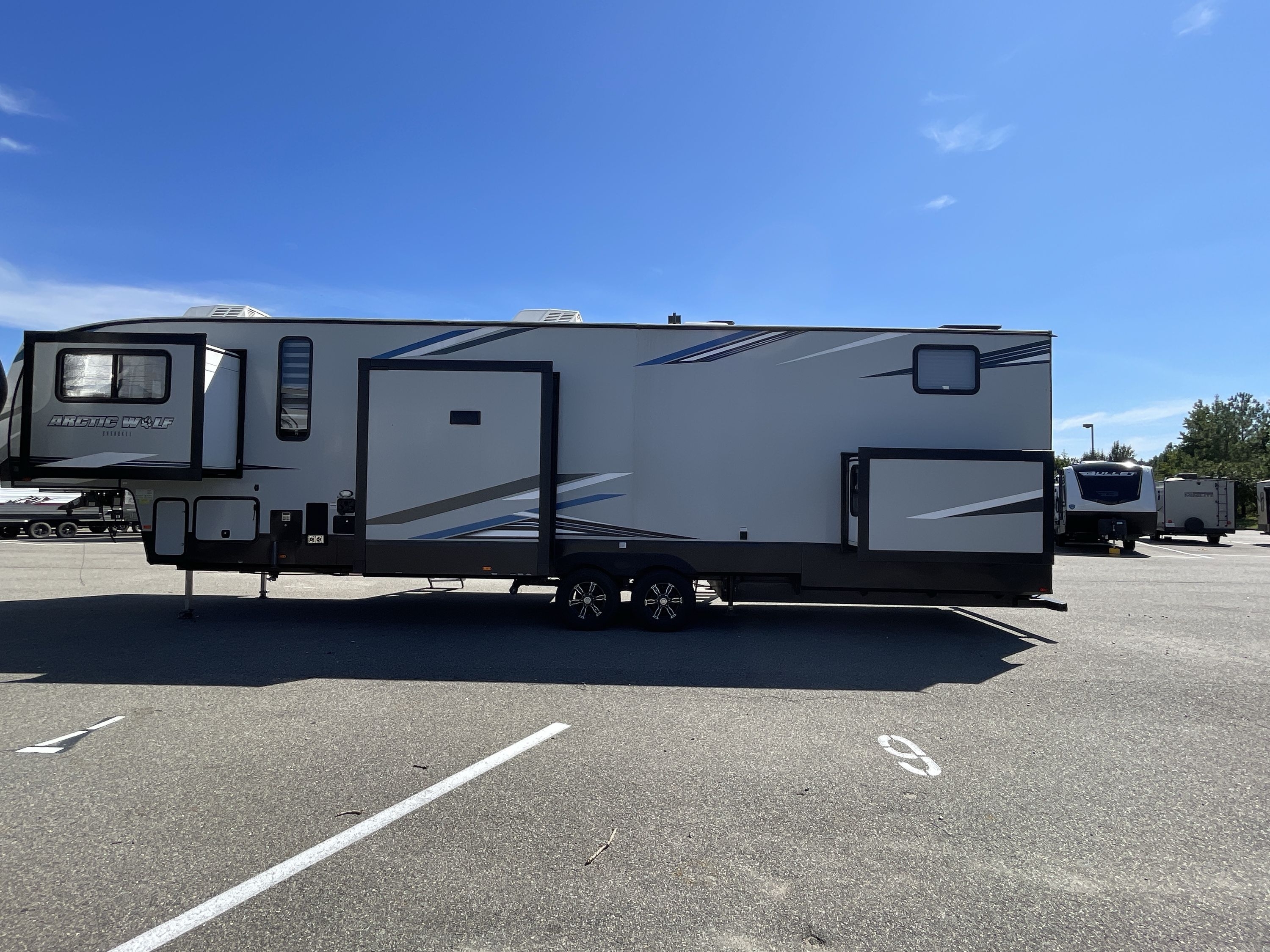 Used 2022 Forest River Arctic Wolf 3990 3990 Suite For Sale in