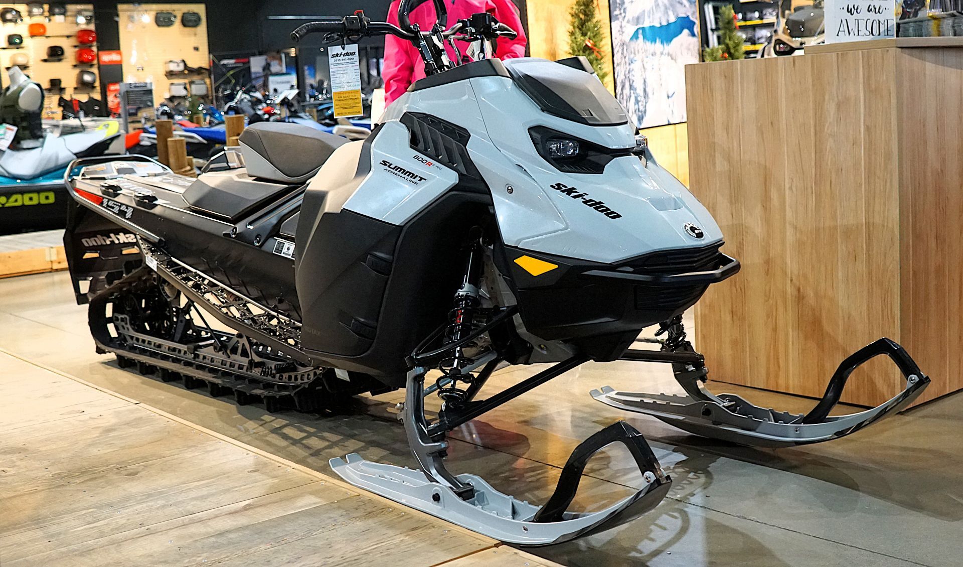 2025 Ski-Doo Summit Adrenaline 154 600R E-TEC SHOT PowderMax Light  850 E-TEC 154 2.5 in elk grove CA