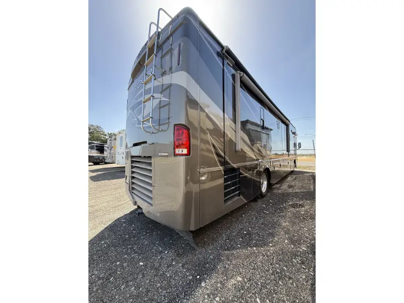 2008 WINNEBAGO TOUR 40TD