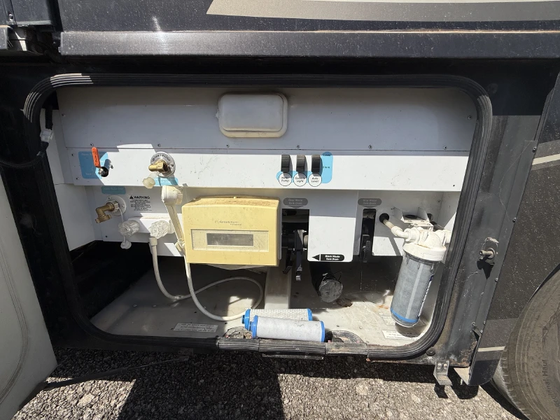2008 WINNEBAGO TOUR 40TD