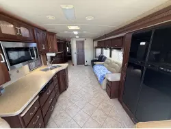 2008 WINNEBAGO TOUR 40TD