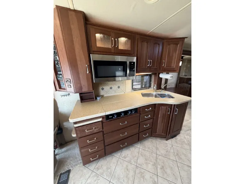 2008 WINNEBAGO TOUR 40TD