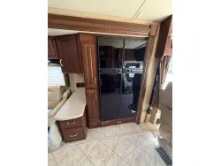 2008 WINNEBAGO TOUR 40TD