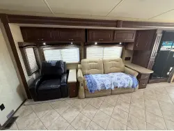 2008 WINNEBAGO TOUR 40TD