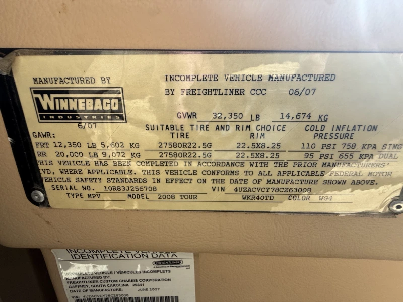 2008 WINNEBAGO TOUR 40TD