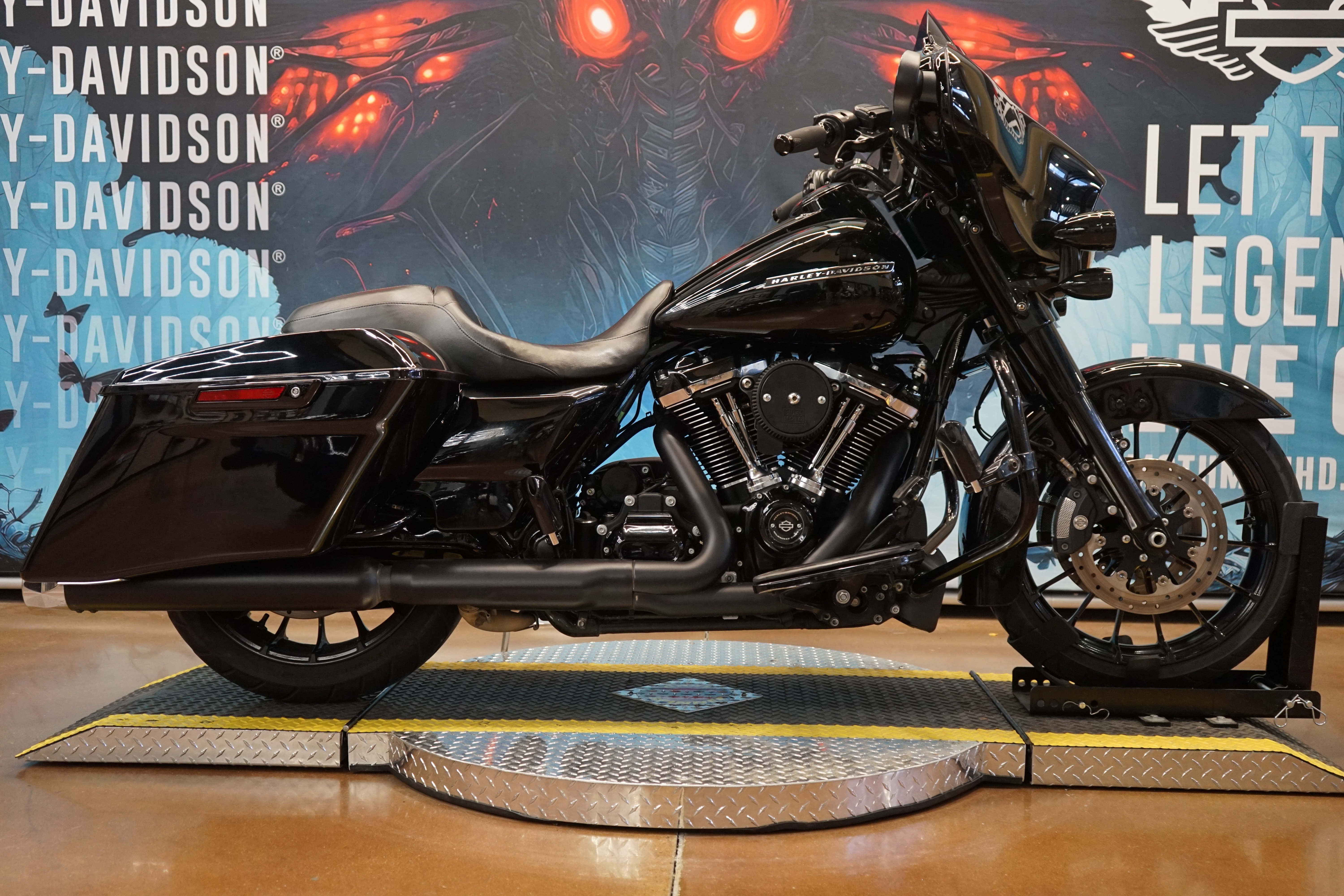 2019 Harley-Davidson Street Glide® Special SPECIAL in Williamstown, WV