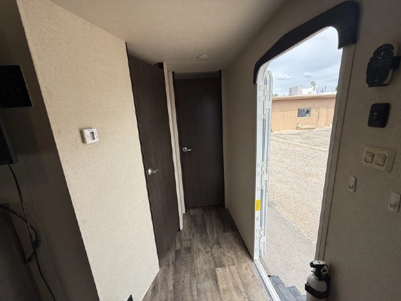 2018 FOREST RIVER SALEM 27RKSS