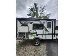 2023 COACHMEN apex 16r