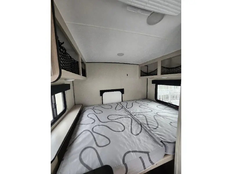 2023 COACHMEN apex 16r