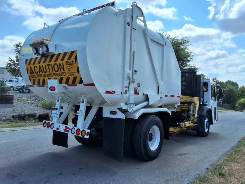 2019 CRANE CARRIER LET2