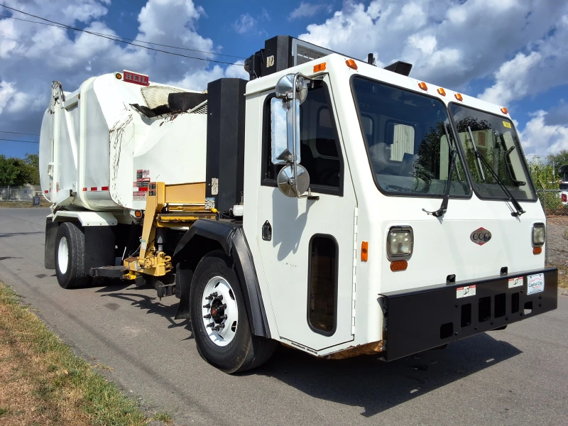 2019 CRANE CARRIER LET2