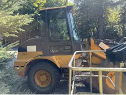 2005 DEERE 244J