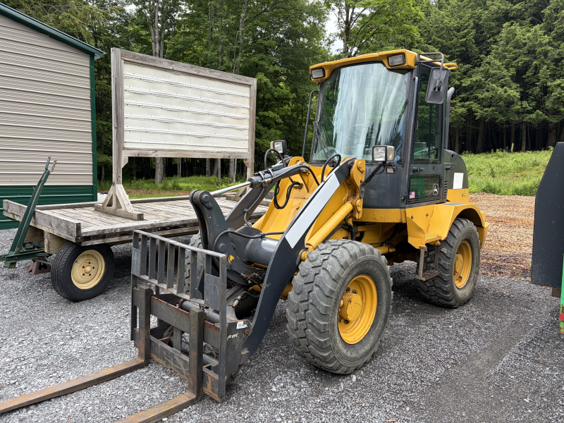 2005 DEERE 244J
