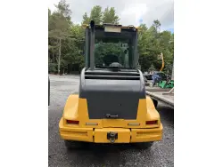 2005 DEERE 244J