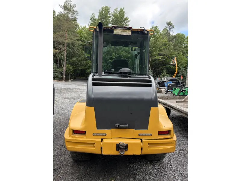 2005 DEERE 244J