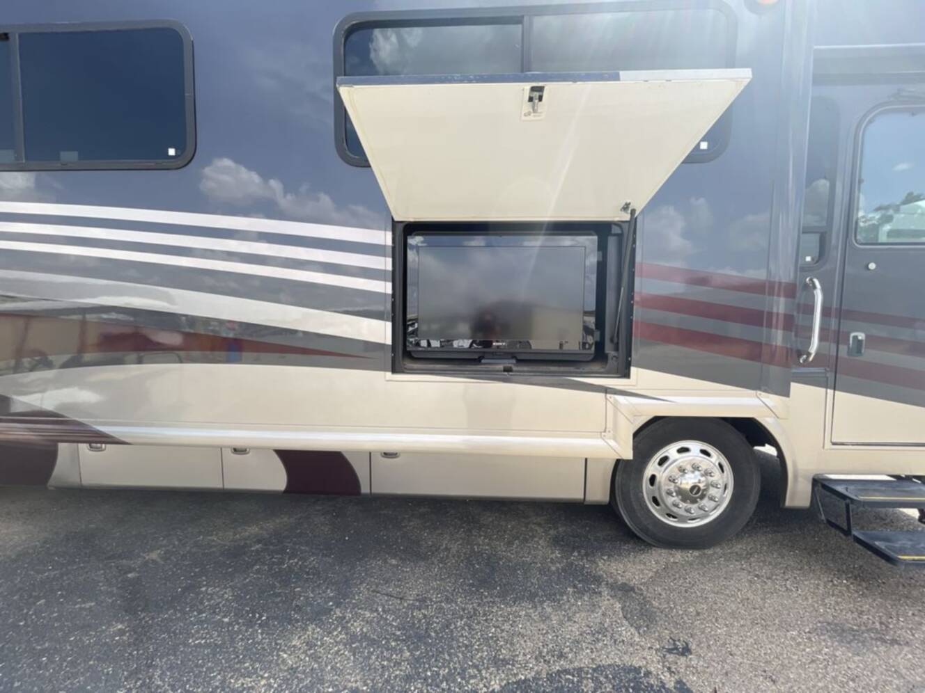 A photo of this 2012 Thor Motor Coach Tuscany XTE Class A Diesel 36MQ