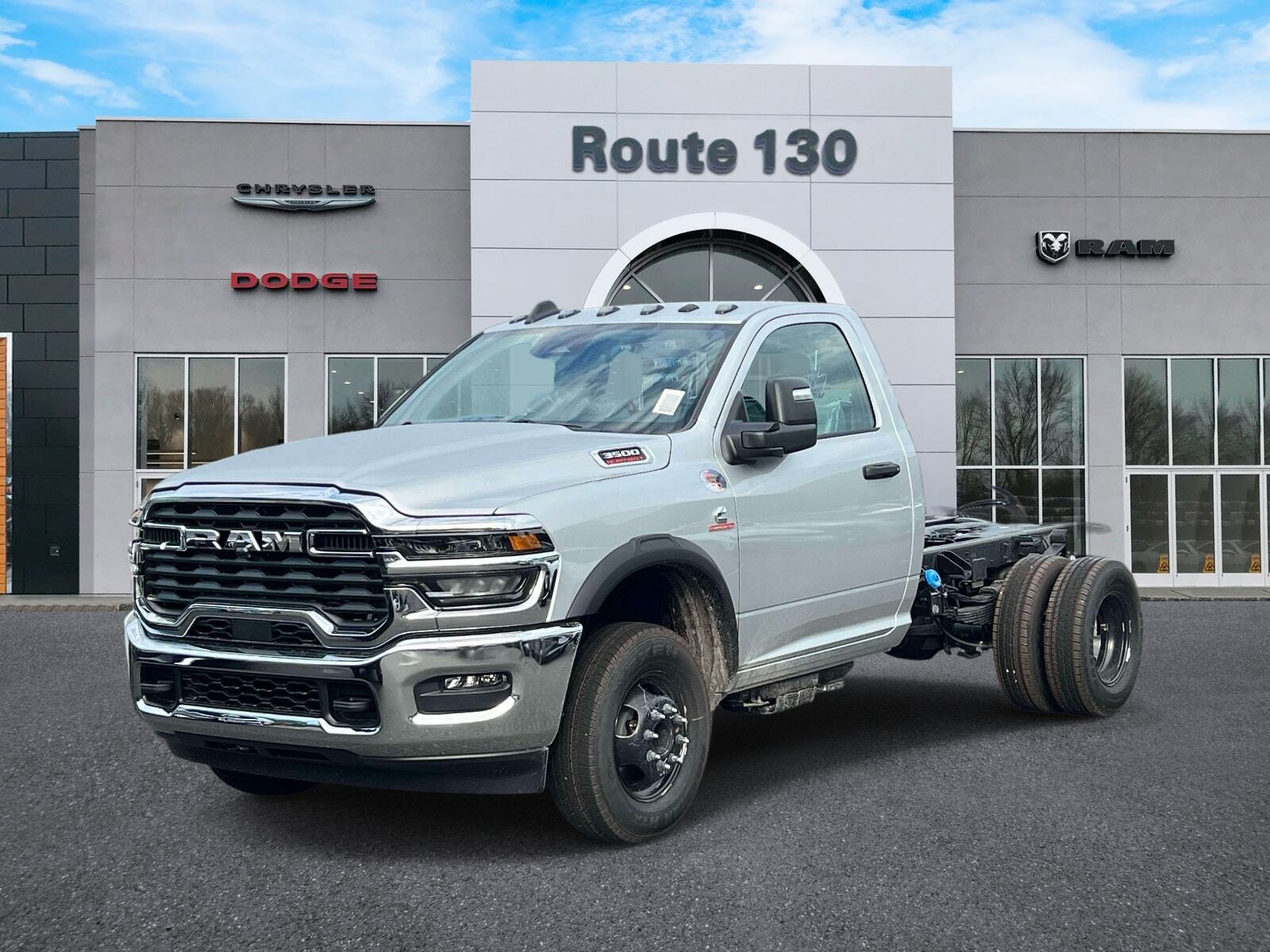 2027 Ram 3500 Chassis Cab TRADESMAN REGULAR 4X4 60' CA in Robbinsville, NJ